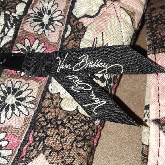 Vera Bradley crossbody purse and make up bag - Picture 2 of 8